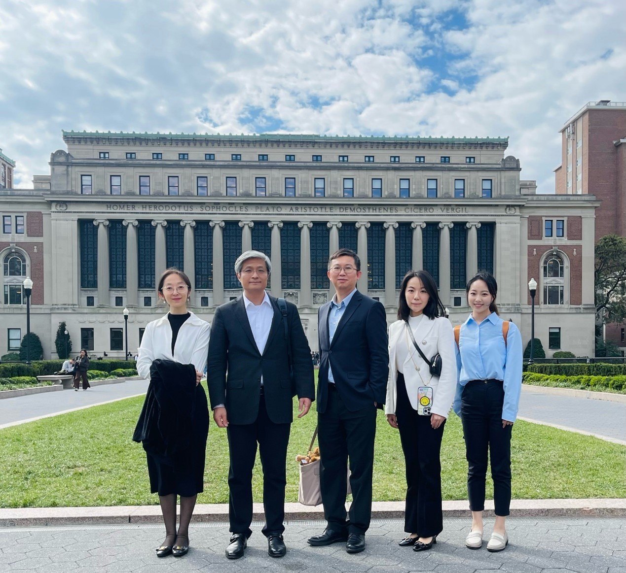 交大安泰访问哥大.jpg 交大安泰访问哥大.jpg